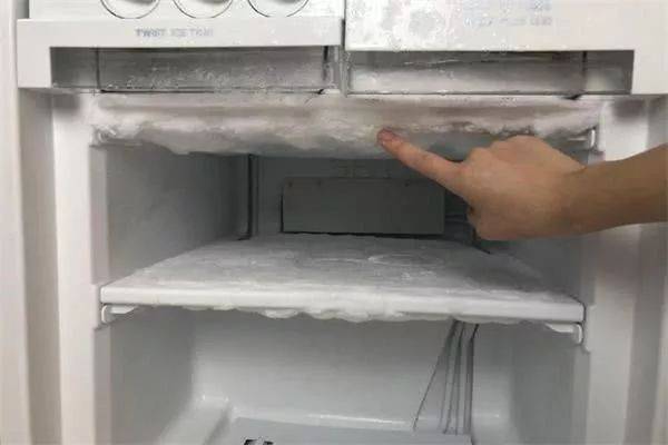 直冷和风冷冰箱哪个耐用（冰箱制冷方式直冷和风冷哪个好）