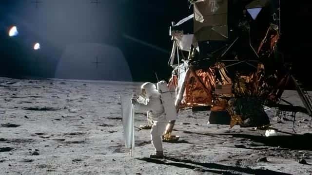 太空员是怎么从月球回到地球的（月球背面为什么去不了）