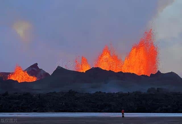 火山喷发是什么原理-（火山爆发的原因）