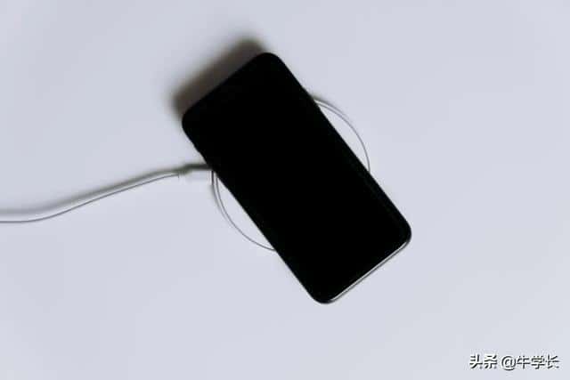 新苹果手机13第一次怎么充电对电池好（苹果13新机第一次充电）