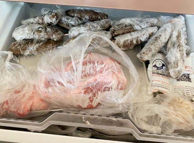 猪肉冻冰箱冷藏可以放多久（猪肉放冰箱保鲜时间多久变质）
